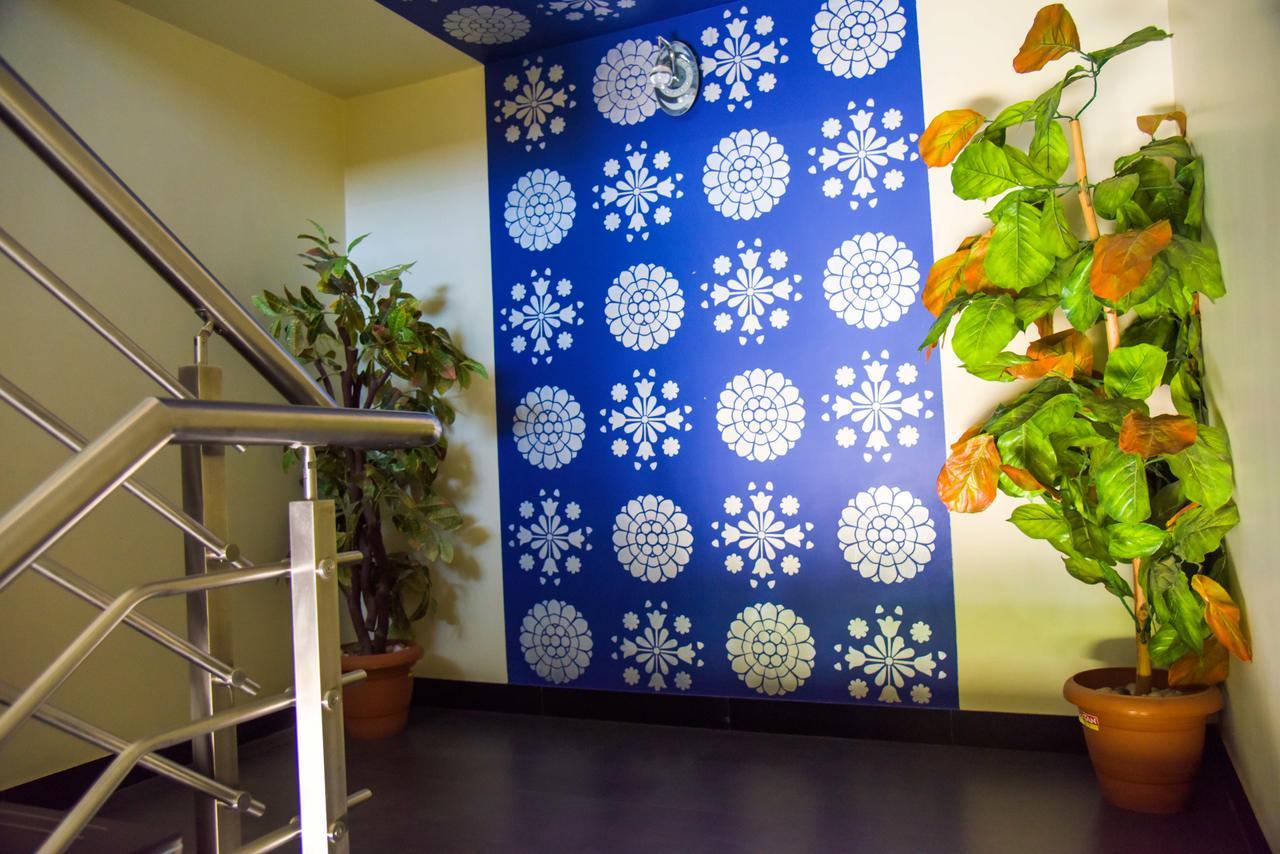 Hotel Tulsi Residency ブジ エクステリア 写真
